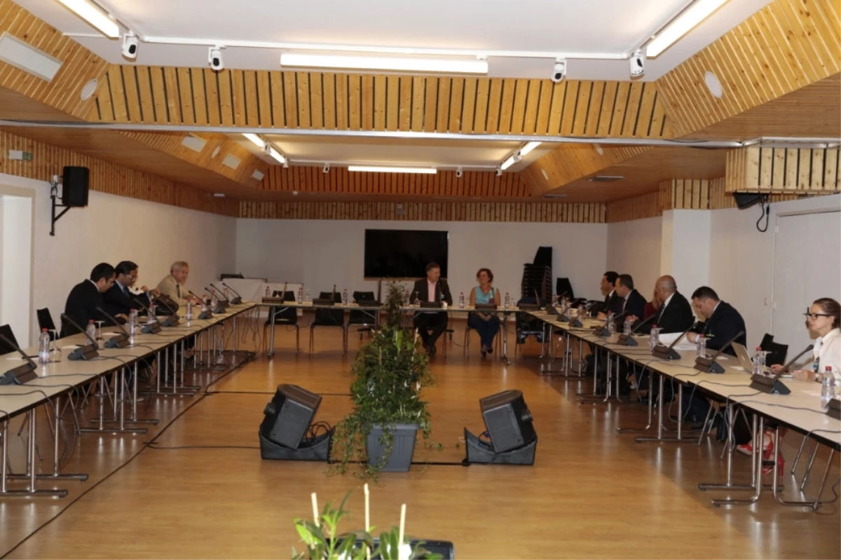 Kıbrıs Konferansı\'nın Ikinci Masa Toplantısı Başladı