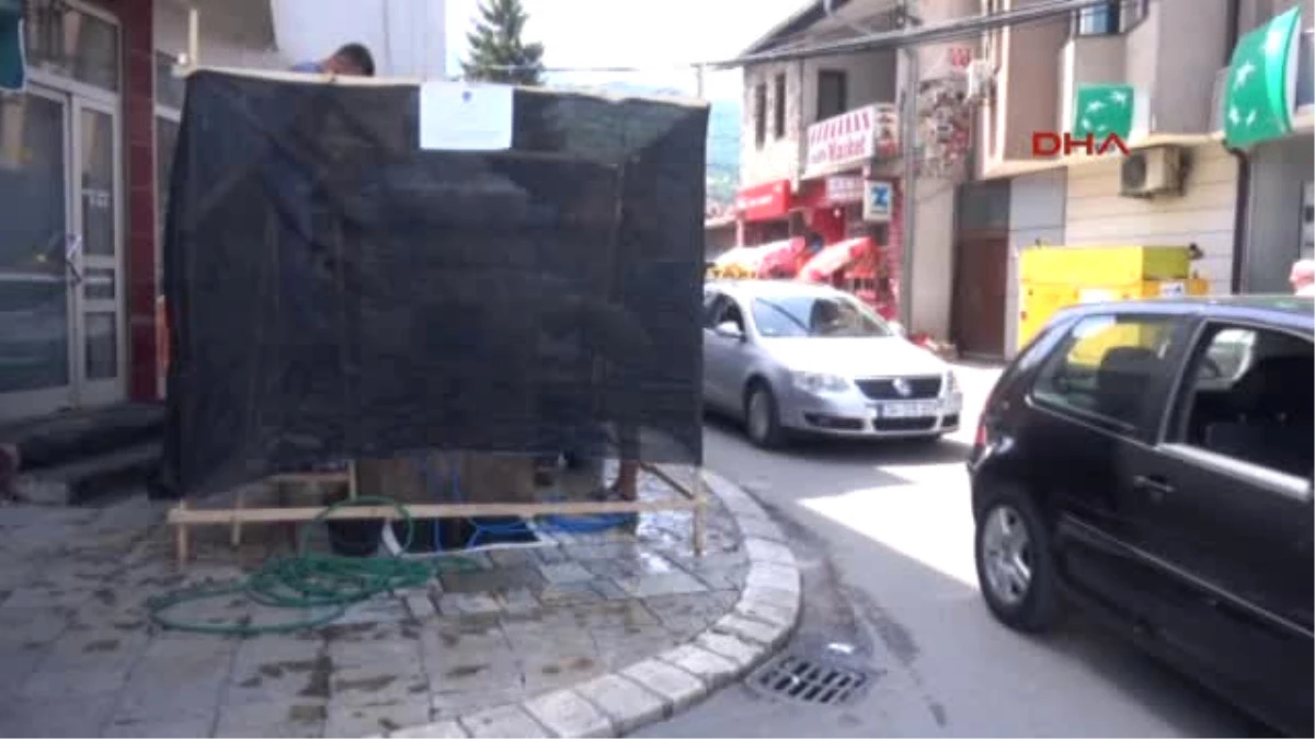 Kosova\'da Osmanlı Döneminden Kalma Tarihi Sokak Çeşmeleri Yeninden Gün Yüzü Buldu