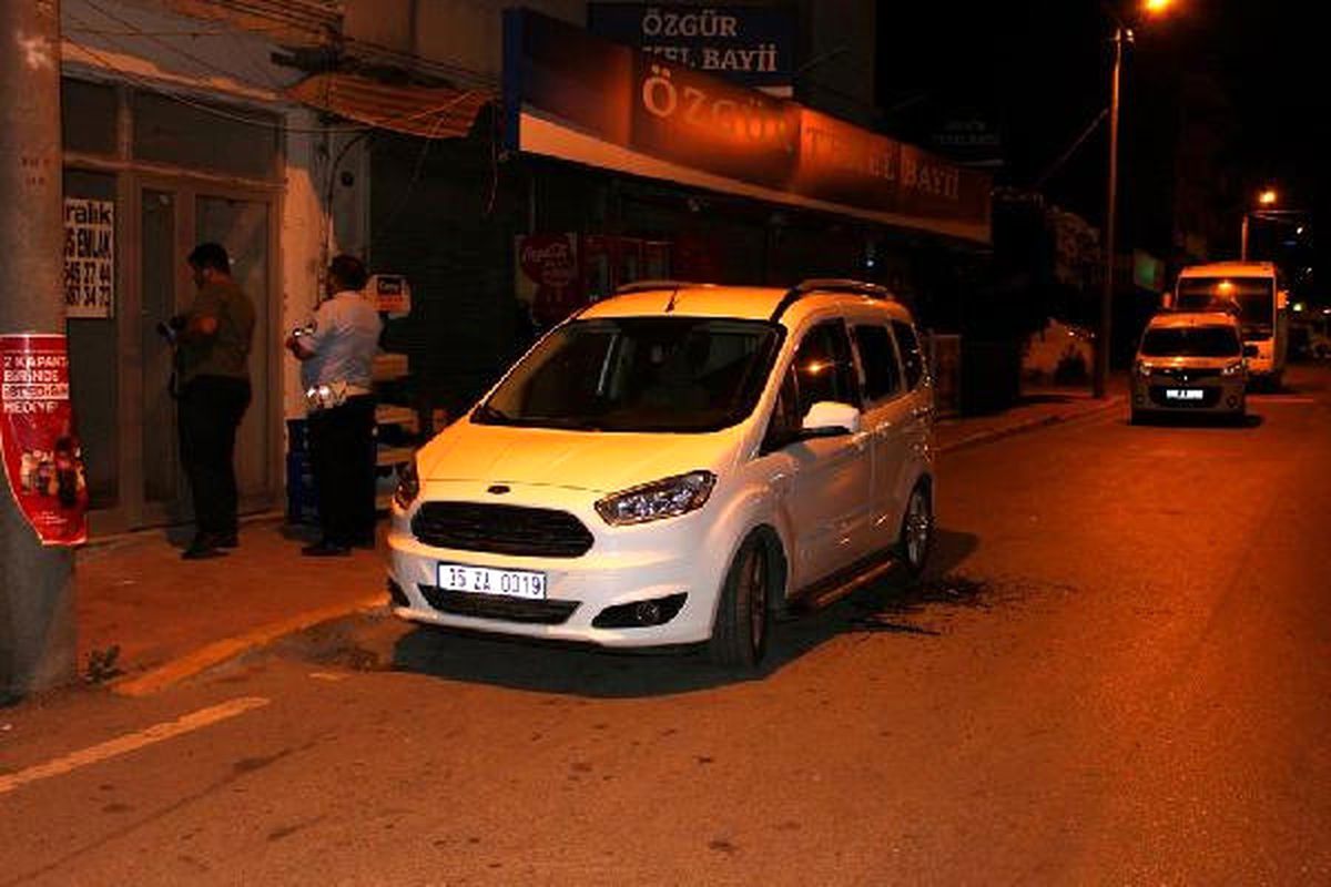 Marketçi Silahlı Saldırıda Yaralandı