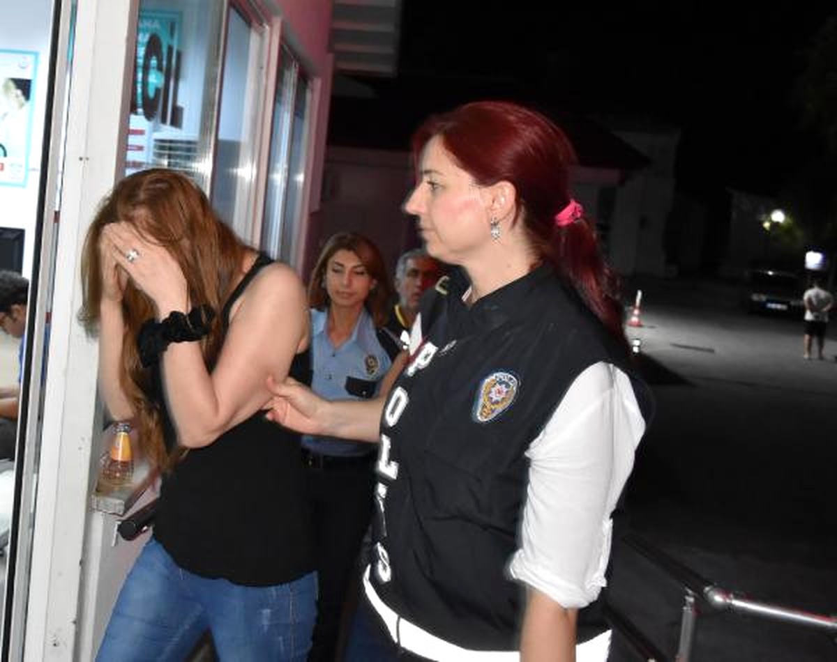 Marmaris\'te Otele Fuhuş Operasyonu: 5 Gözaltı
