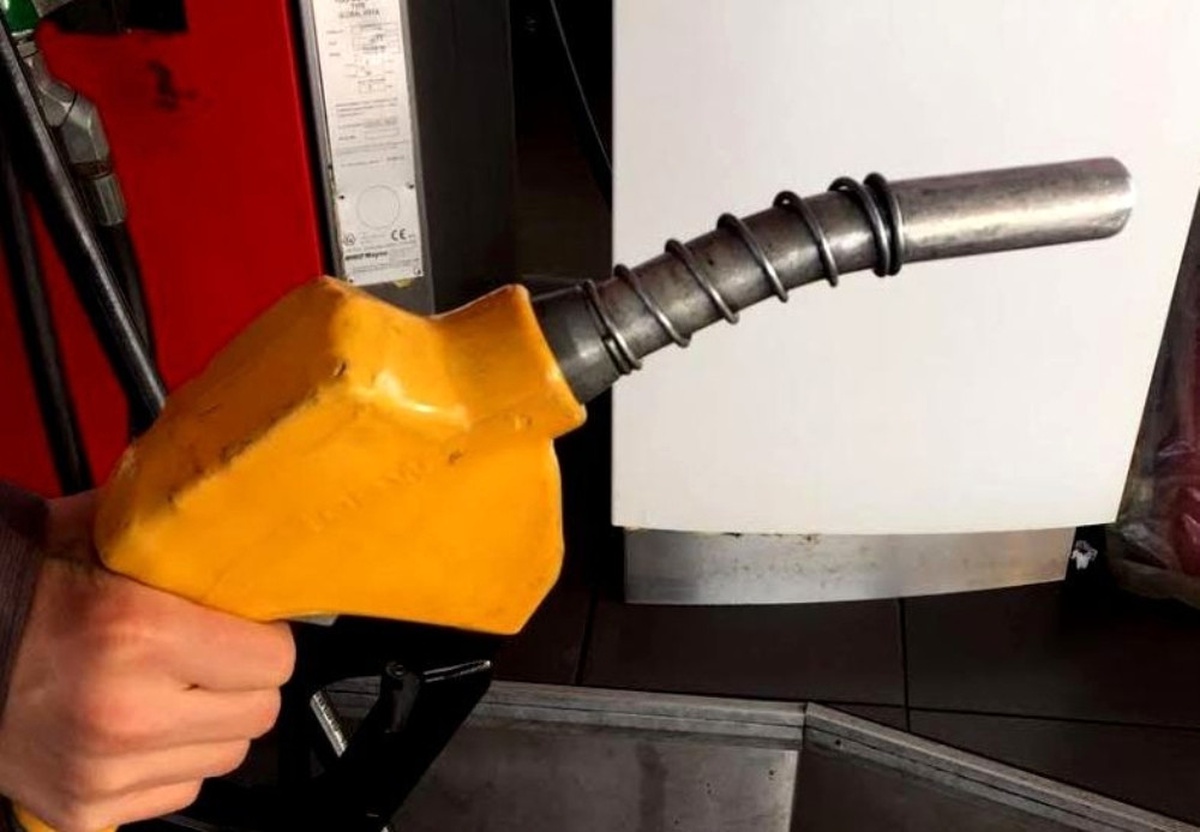 Motorine Zam, Otogaza Indirim Bekleniyor