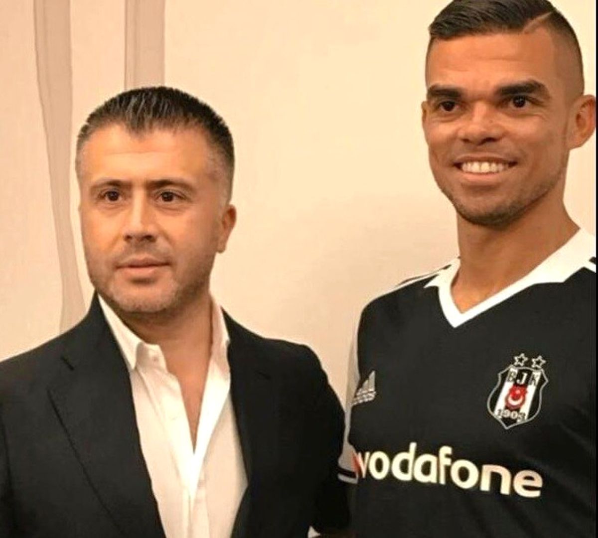 Pepe Beşiktaş Formasını Giydi