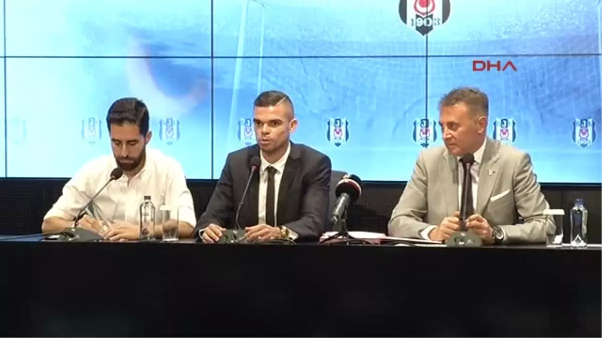 Pepe Resmen Beşiktaş\'ta 4