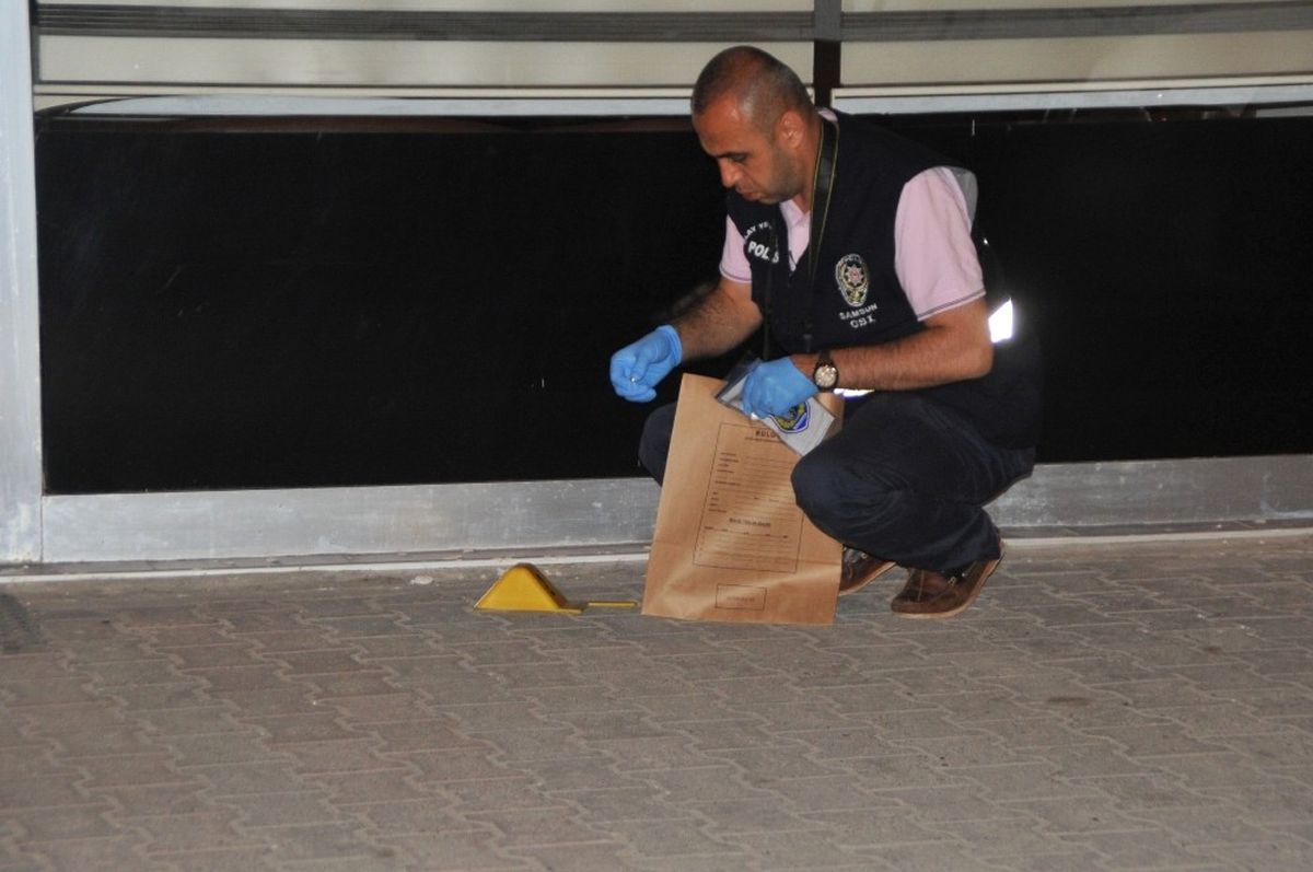 Restoranda Bıçaklı ve Silahlı Kavga: 1 Ölü, 3 Yaralı