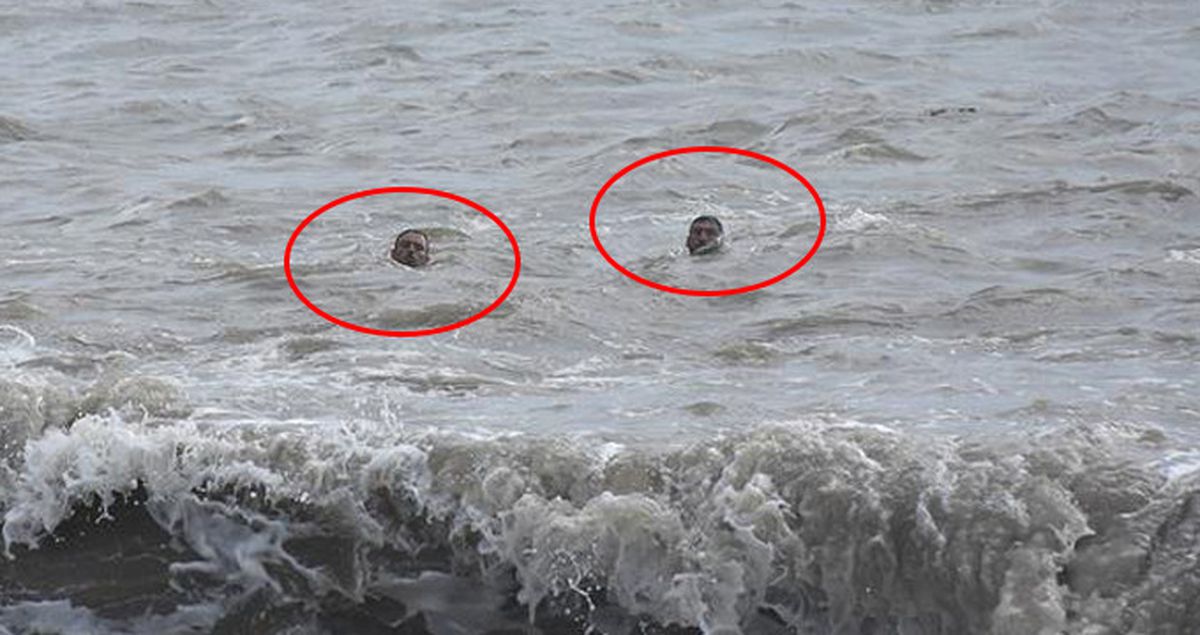 Serinlemek İçin Denize Girdiler, Canlarını Zor Kurtardılar