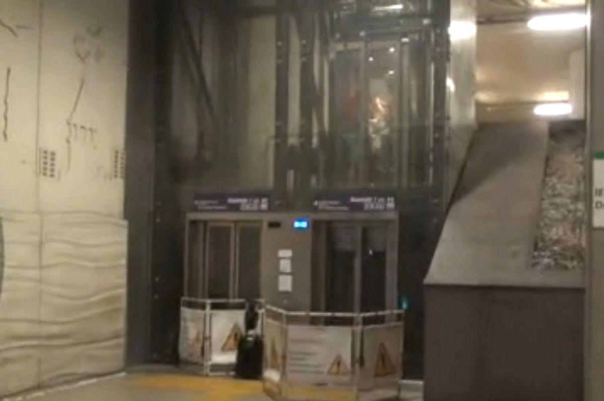 Taksim Metrosunda Asansörde Mahsur Kaldılar