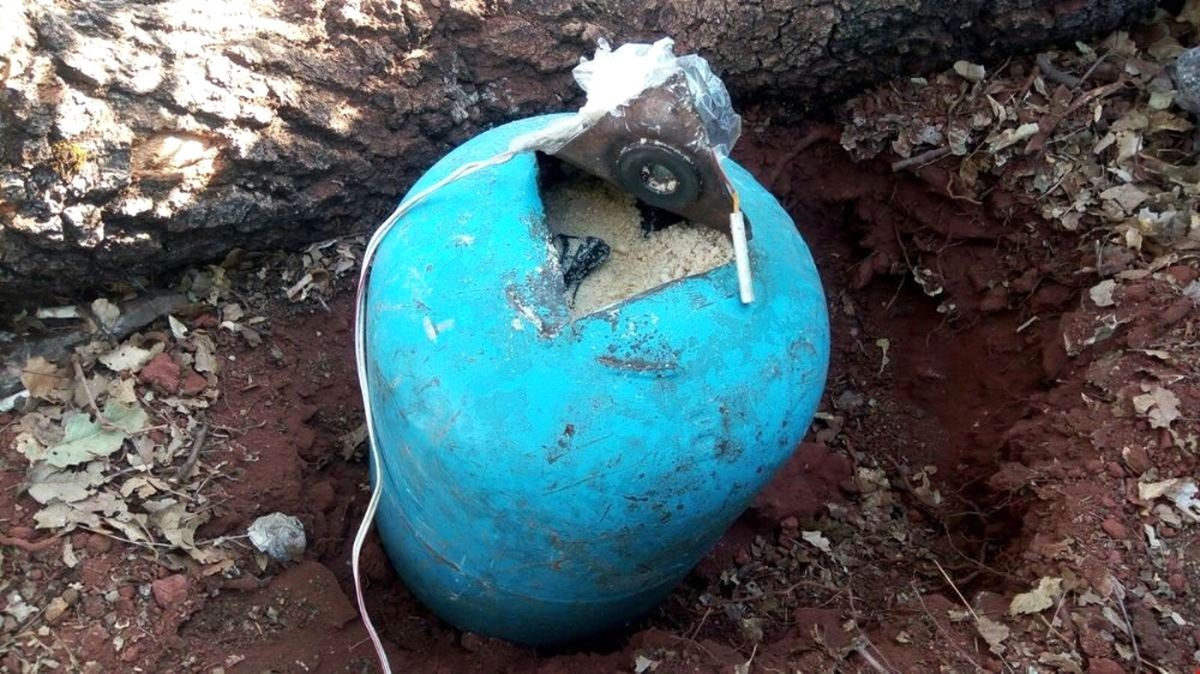 Tunceli\'de Mutfak Tüpü İçerisinde Patlatılmaya Hazır EYP İmha Edildi