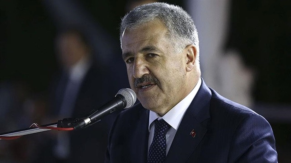 Ulaştırma, Denizcilik ve Haberleşme Bakanı Ahmet Arslan, Amerika\'dan Sonra İngiltere\'nin de...