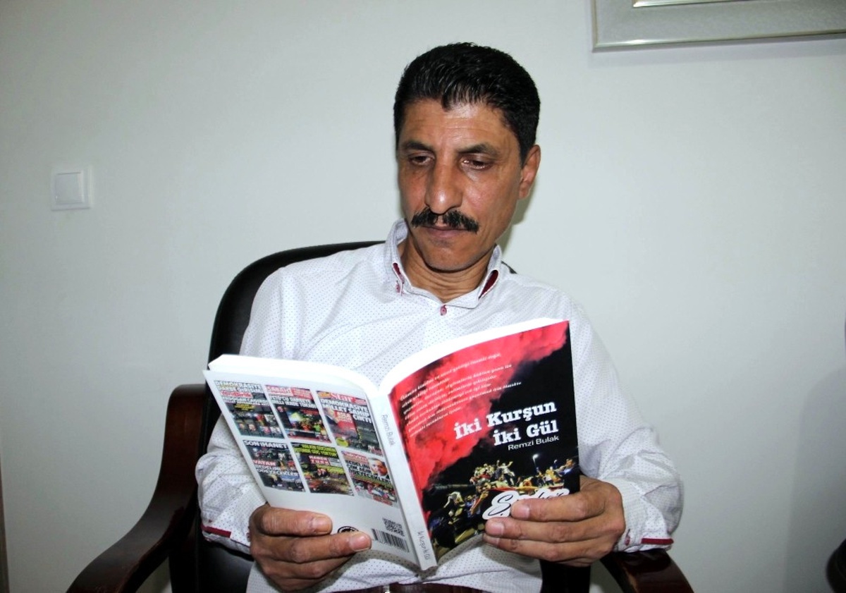 15 Temmuz ve Halisdemir\'den Etkilendi Şiir Kitabı Yazdı