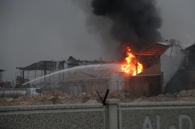 Adana'da Kimya Fabrikasında Yangın - Son Dakika