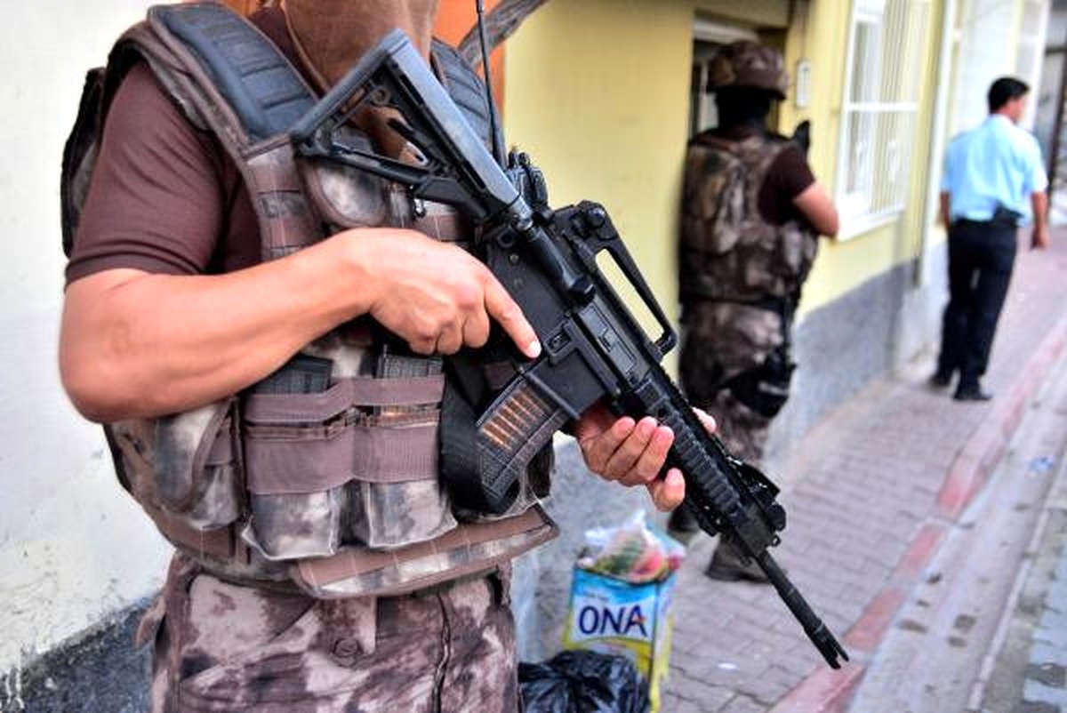 Adana\'daki PKK Operasyonunda 3 Tutuklama