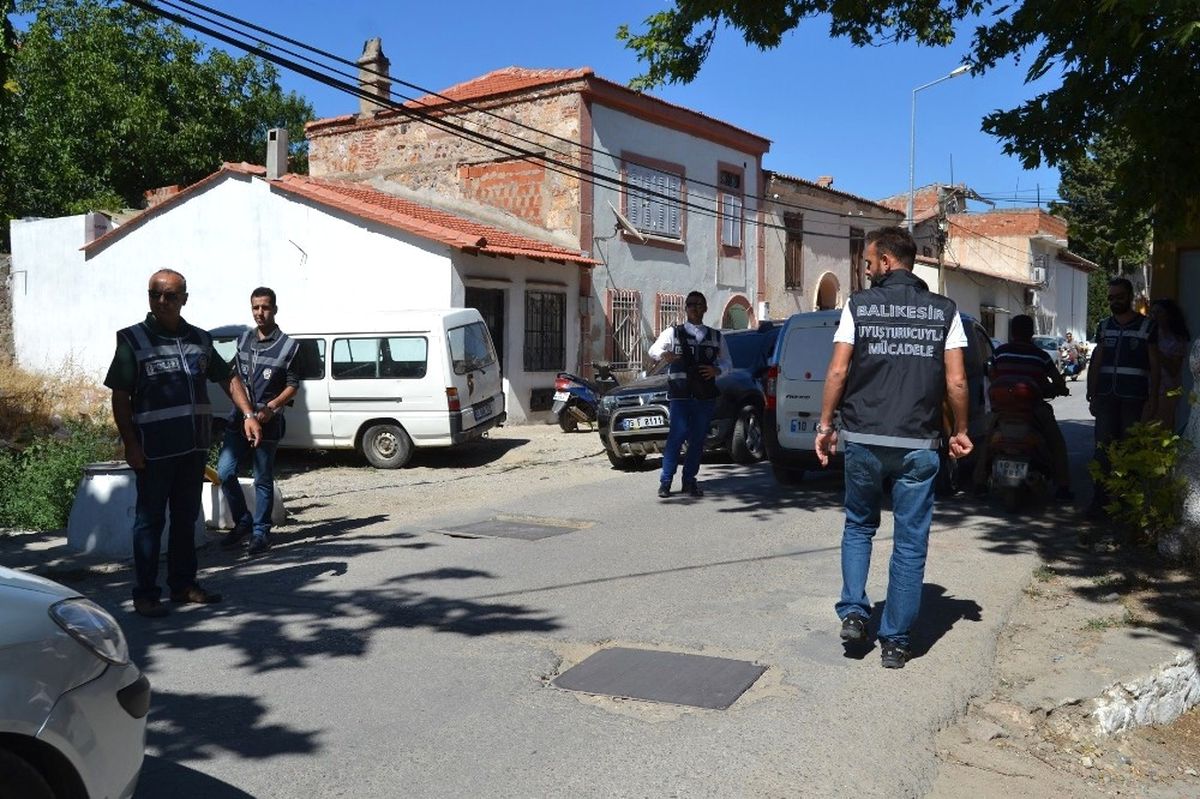 Ayvalık\'ta \'Narko 2\' Operasyonu