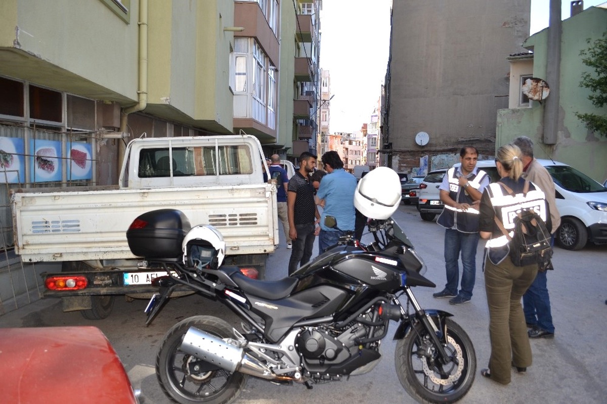 Bandırma Polisi\'nden Asayiş Uygulaması