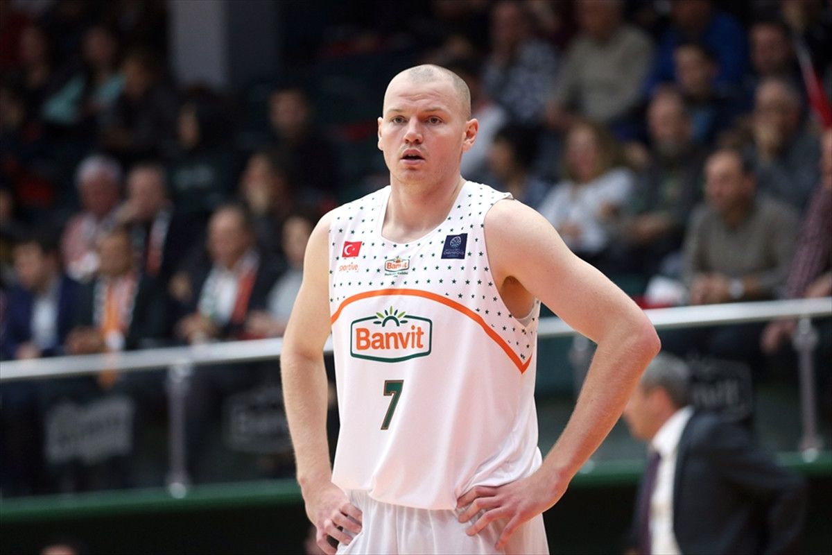 Banvit, Kulig\'in Sözleşmesini Bir Yıl Uzattı