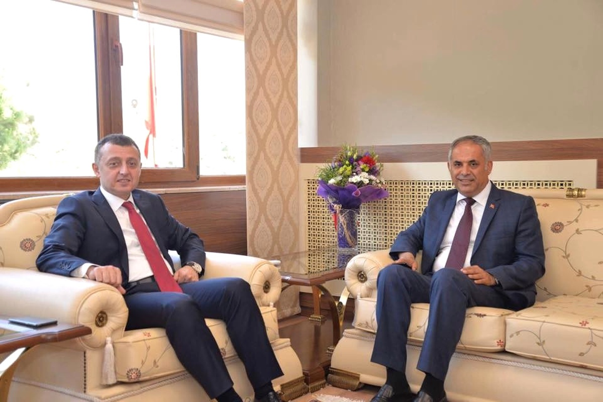 Başkan Yaman\'dan Vali Büyükakın\'a Ziyaret