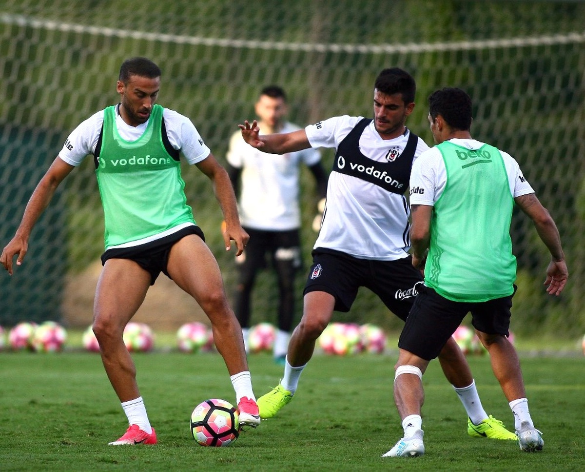 Beşiktaş\'ta Hazırlıklar Sürüyor
