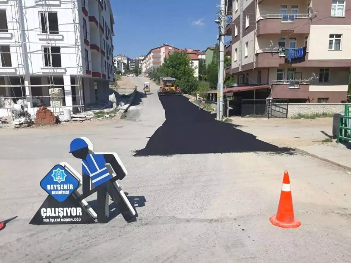 Beyşehir\'de Yol Çalışmaları Devam Ediyor