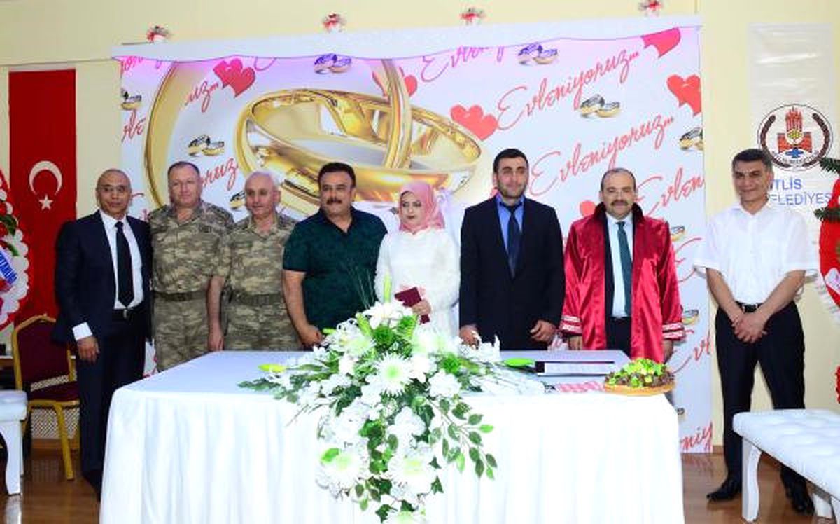 Bitlis Valisi Ustaoğlu, Şehit Oğlunun Nikahını Kıydı