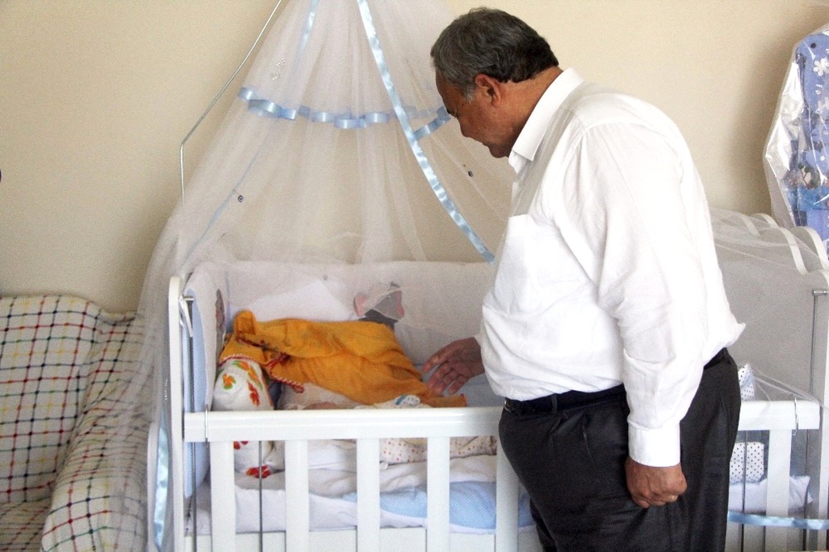 Burhaniye\'de Yeni Doğum Yapan Anneler 1 Yılda 912 Kez Ziyaret Edildi