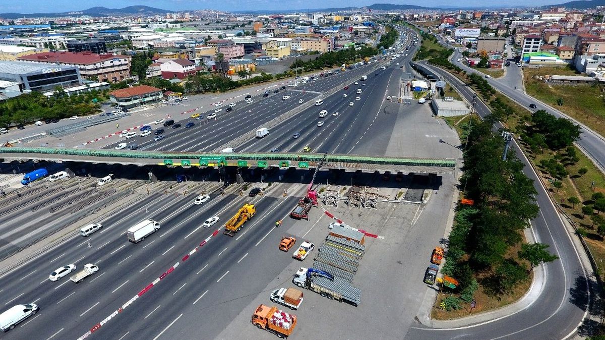 Çamlıca Gişeleri\'ndeki Çalışmalar Havadan Görüntülendi