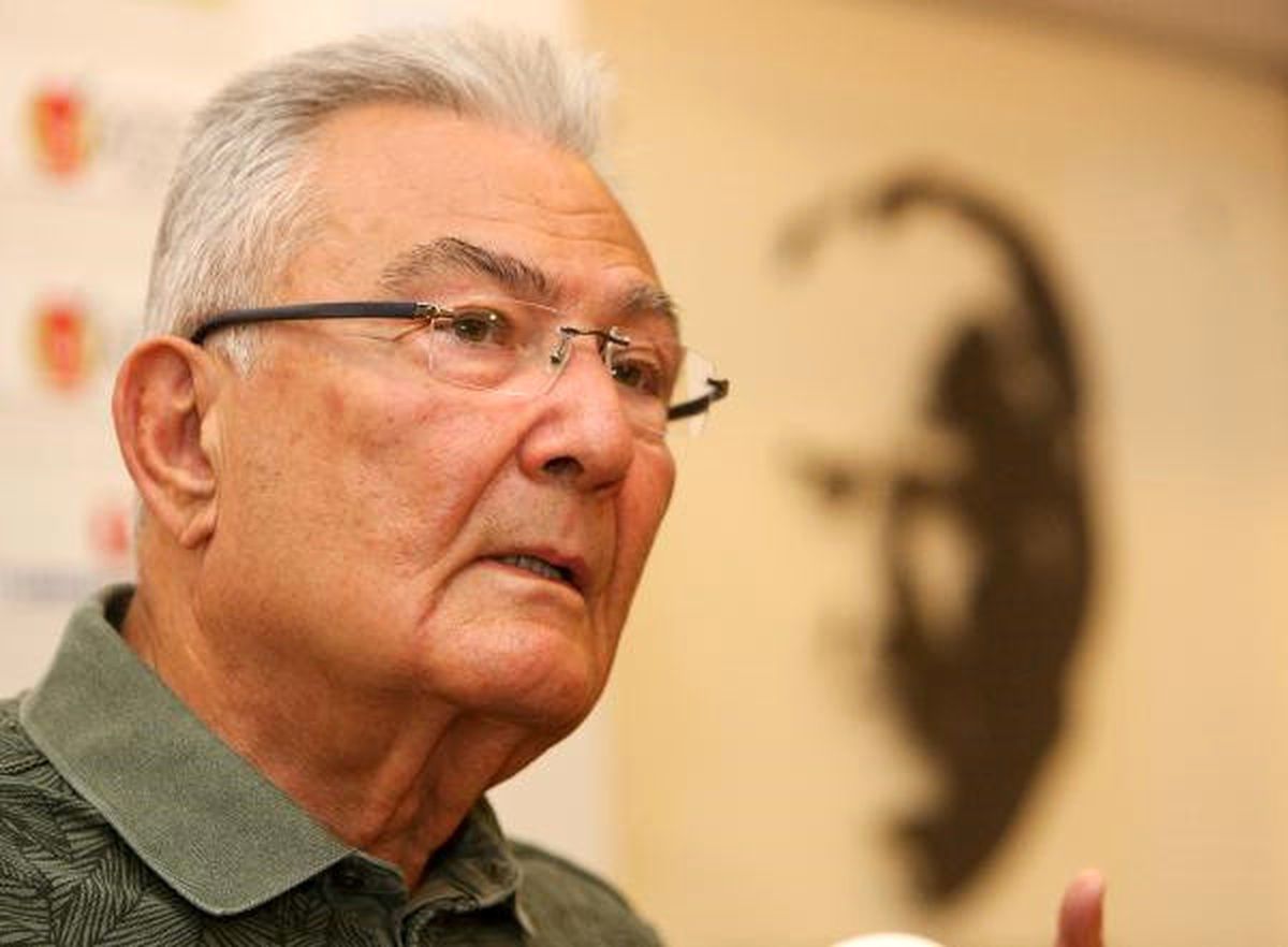 Deniz Baykal, Orman Yangınlarını Sordu