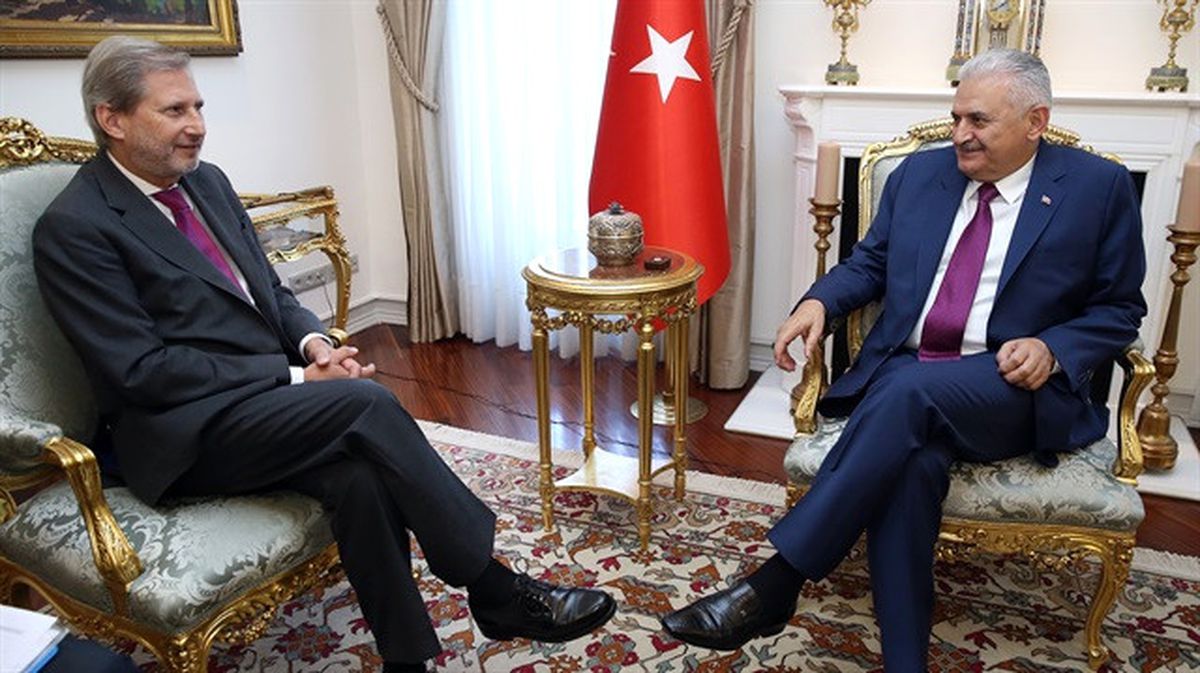 Dha Ankara - Başbakan Yıldırım AB Komiseri Hahn\'ı Kabul Etti