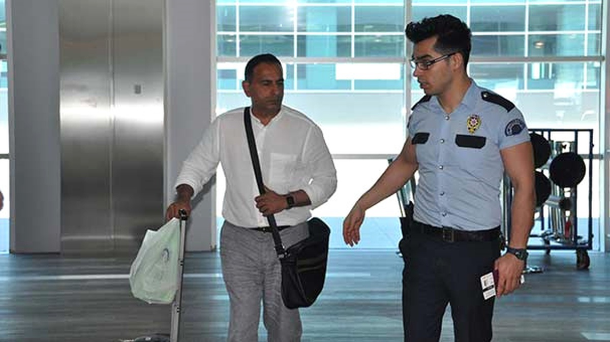 Dha İstanbul- (Geniş Haber) Havalimanında Taşınabilir Şarj Cihazı Patladı