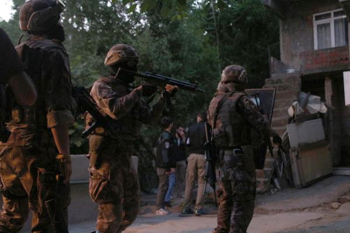 Dha İstanbul - İstanbul Polisinden Helikopter Destekli Operasyonlar