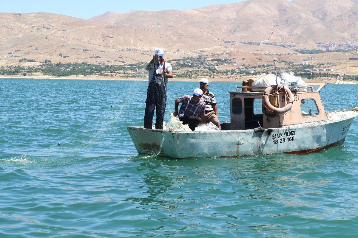 Elazığlı Balıkçılar "Vira Bismillah" Dedi