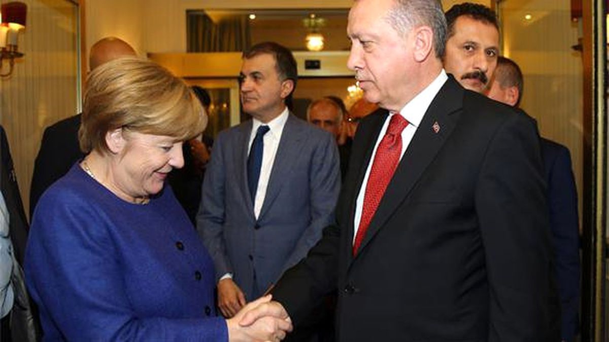 Erdoğan'dan Merkel'e Zor Sorular! Masada PKK ve FETÖ Vardı