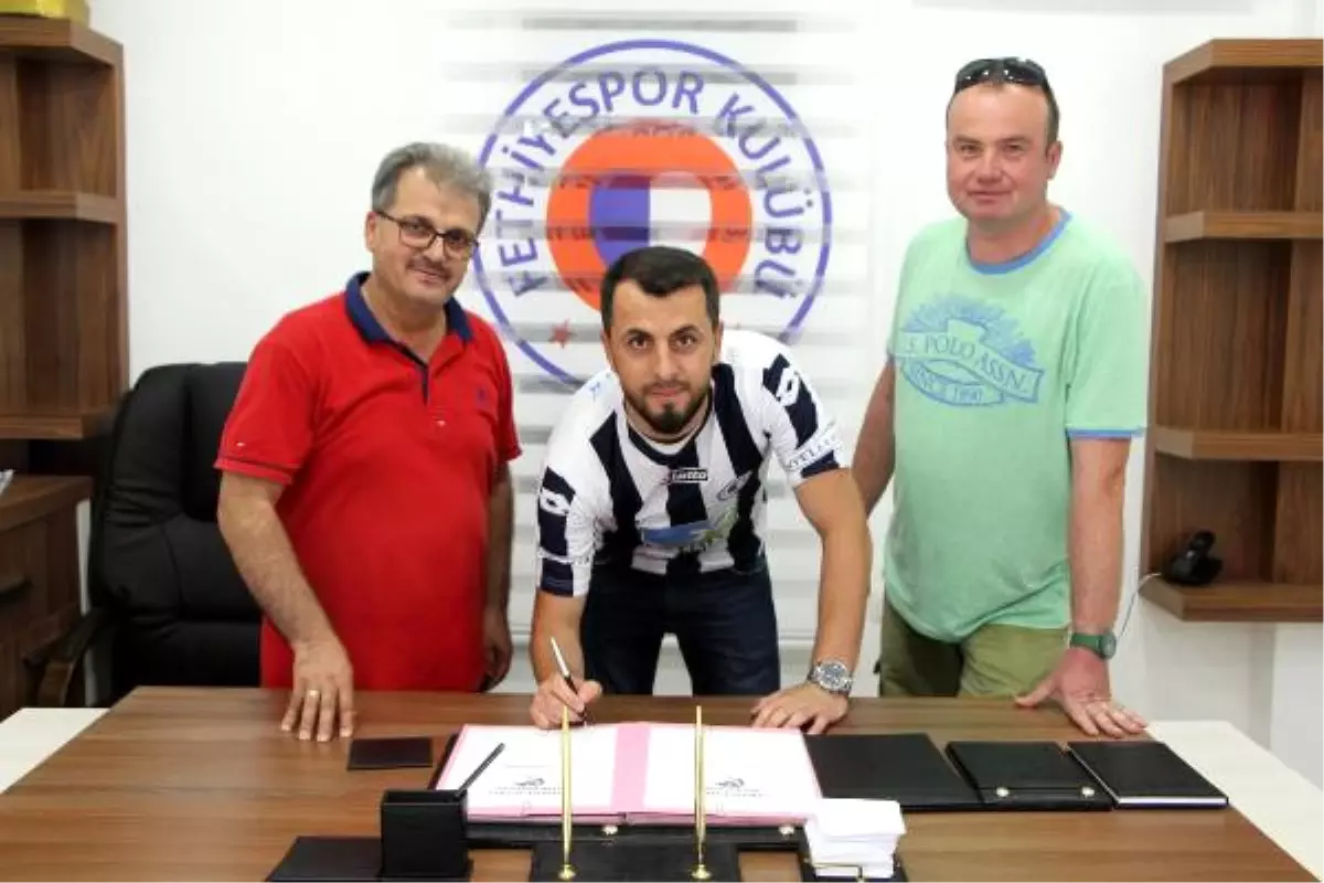 Fethiyespor Burak\'ı Aldı