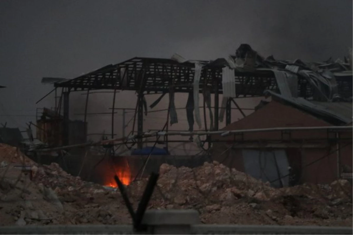 Güncelleme - Adana\'da Kimyasal Sanayi Deposunda Yangın