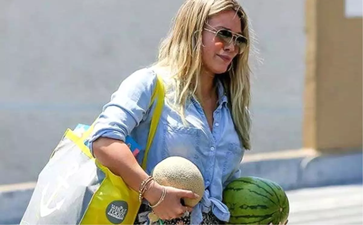 Hilary Duff, Elinde Karpuz ve Kavunla Görüntülendi