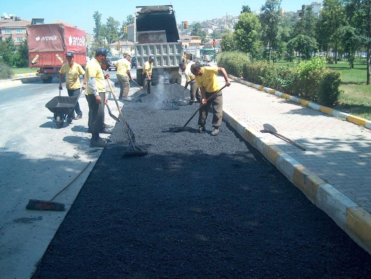 İbb\'den İstanbul\'un İlçelerine 150 Milyon TL\'lik Asfalt Yardımı