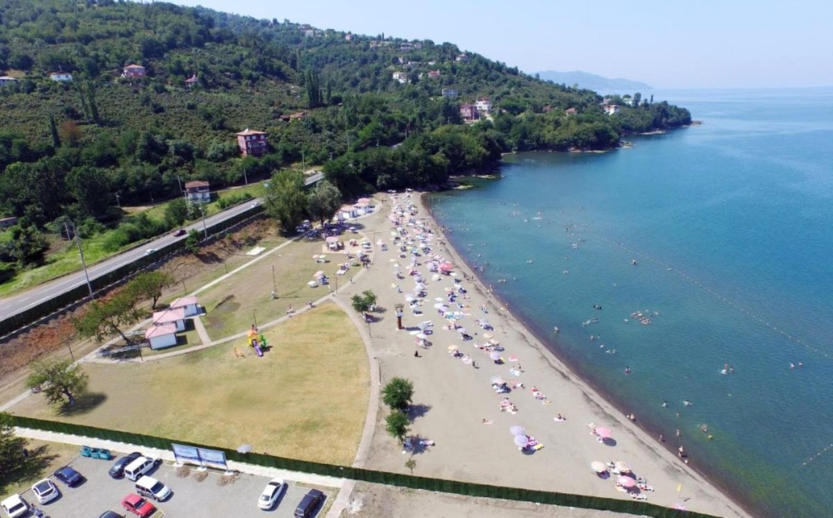 Kadınlar Plaja Akın Etti