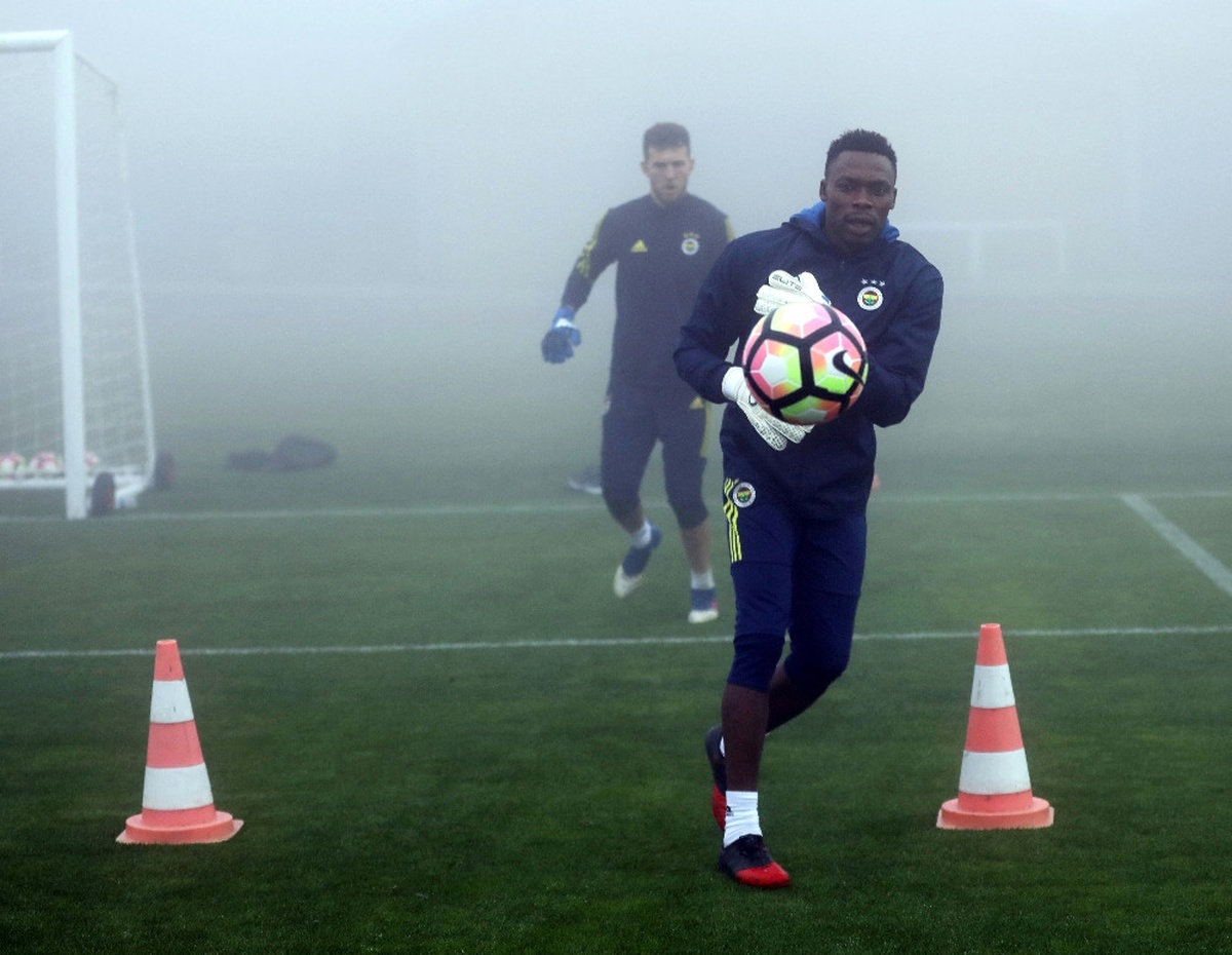 Kameni, Fenerbahçe Ile Ilk Antrenmanına Çıktı