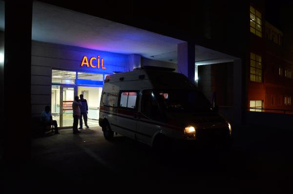 Kavgayı Ayırmak İsteyen Kadın ve Oğlu Silihla Vuruldu