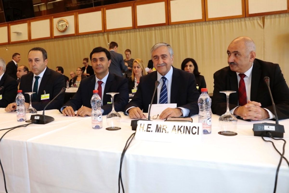 Kıbrıs Konferansı Devam Ediyor