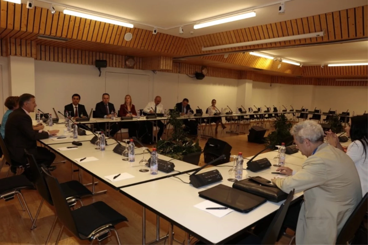 Kıbrıs Konferansı\'nın İkinci Masa Toplantısı Başladı