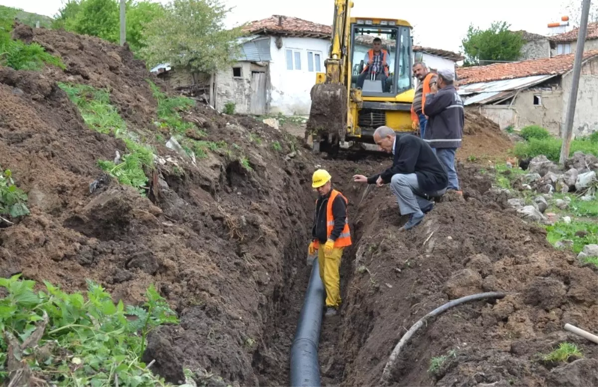 Kırsaldaki Mahallelerin Alt Yapı Sorunları Çözülüyor