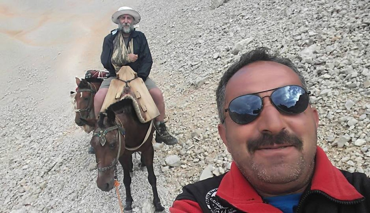 Kolu Kırılan Dağcı, Katırlarla Bulunduğu Bölgeden İndirildi