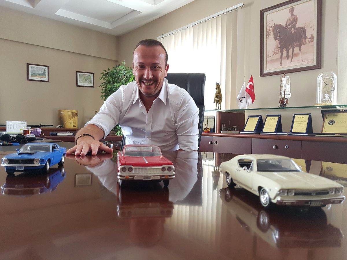 Lüks Araçta "kiralık" Dönem