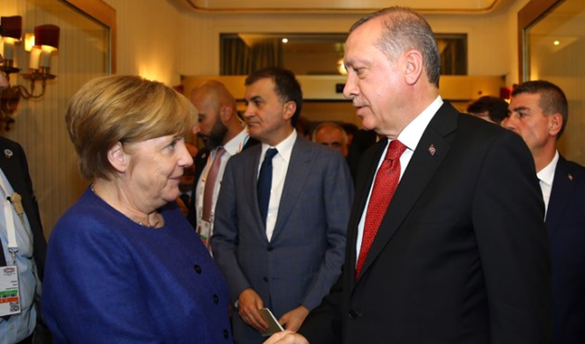 Merkel Konuk Liderleri Karşıladı