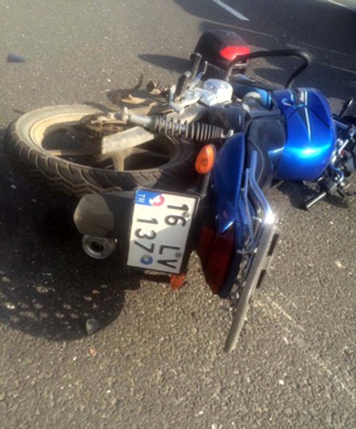 Motosiklet ile Otomobil Çarpıştı: 1 Yaralı