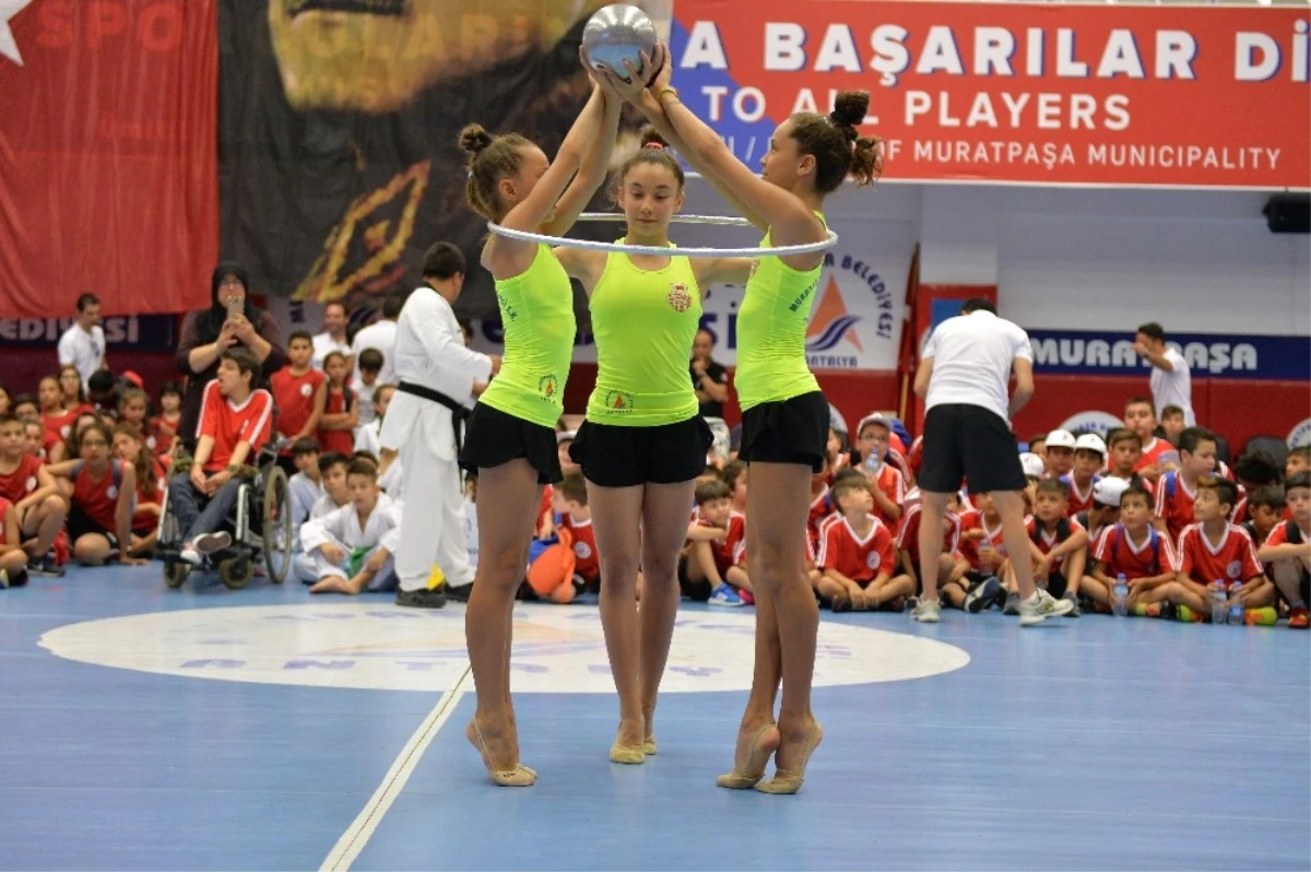 Muratpaşa\'da Yaz Spor Okulları Törenle Açıldı