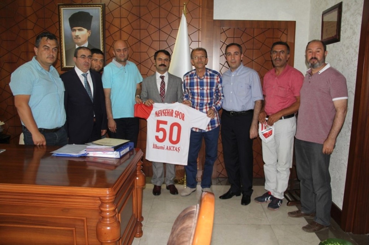 Nevşehirspor Yönetimi Vali Aktaş\'ı Ziyaret Etti