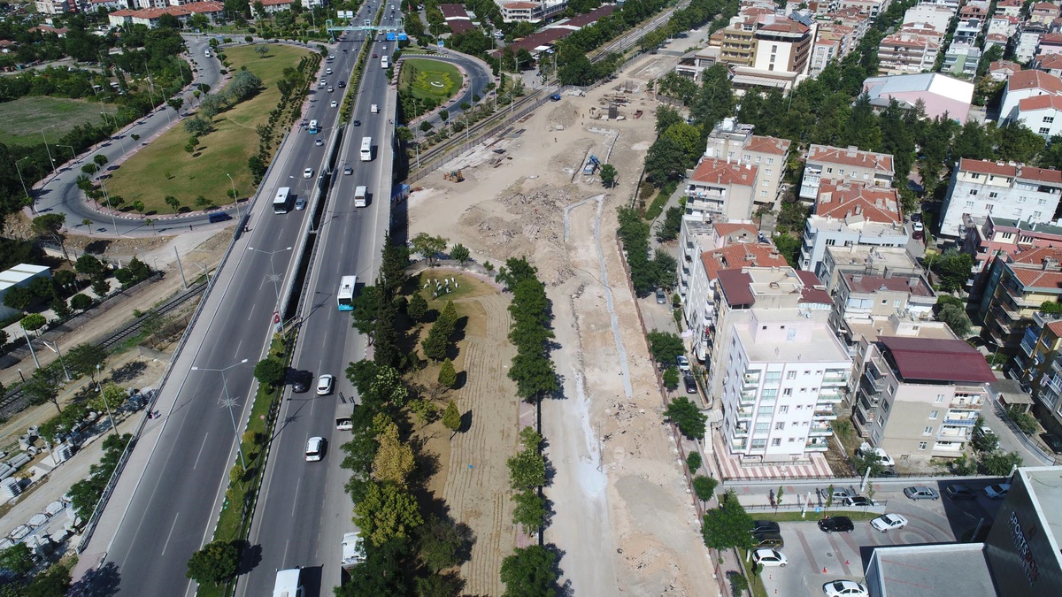 Öğretmenevi Kavşağı\'nda Trafik Sorunu Tarih Oluyor