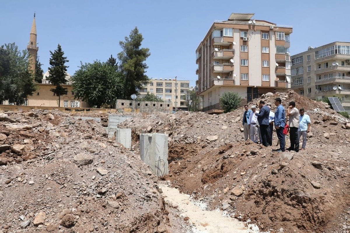 Şair Nabi\'deki Semt Pazarı İnşaatı Sürüyor