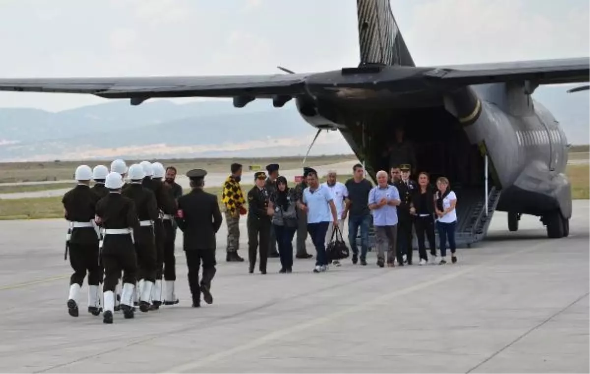 Şehit Uzman Çavuşun Acı Haberi Verildi (3)