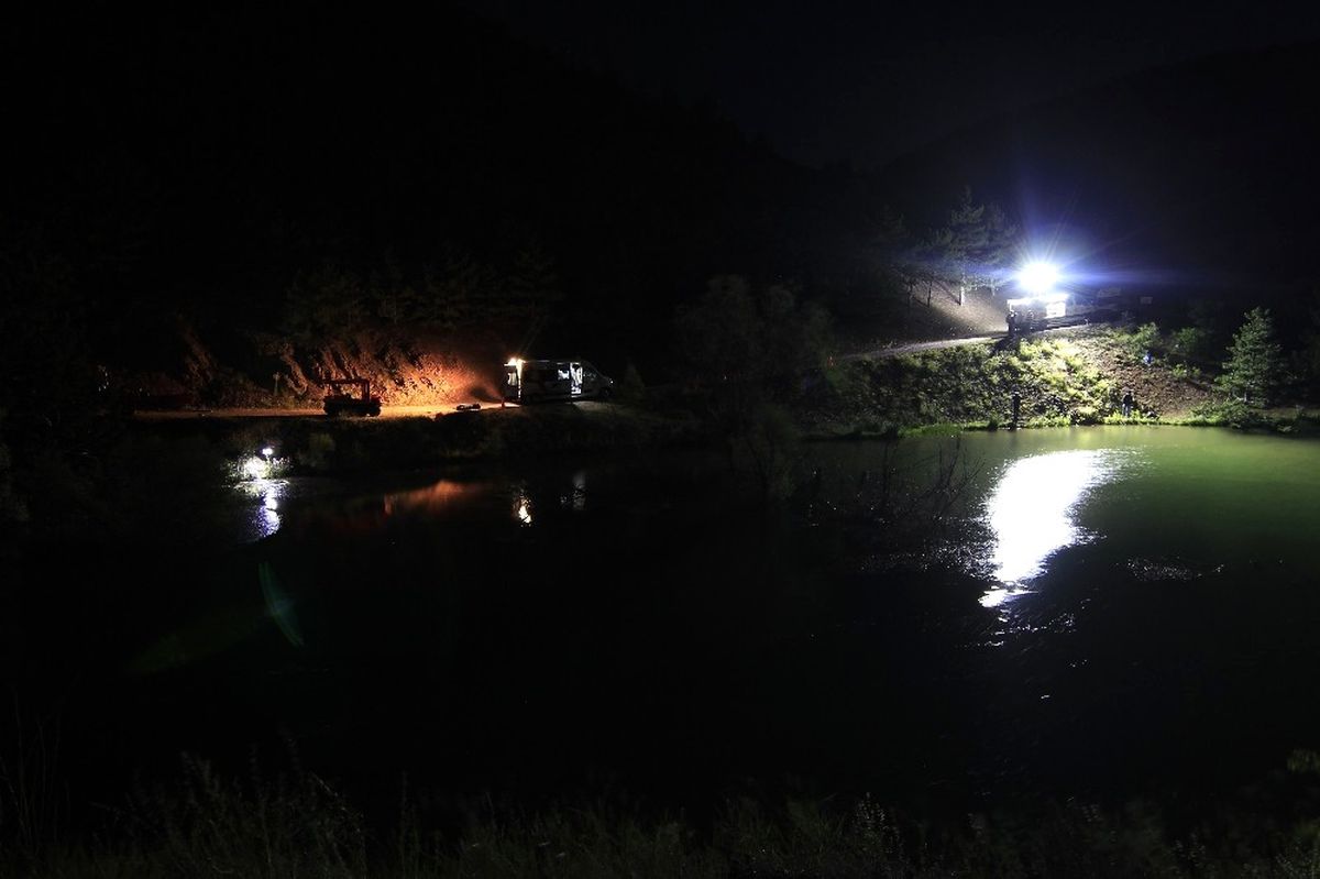 Serinlemek İçin Girdiği Gölette Kayboldu